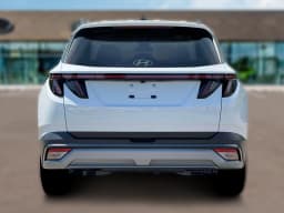 Hyundai Tucson SEL Premium AWD 2026 — side view