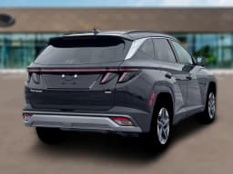 Hyundai Tucson SEL Premium AWD 2026 — side view