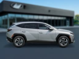 Hyundai Tucson SEL Premium AWD 2026 — side view