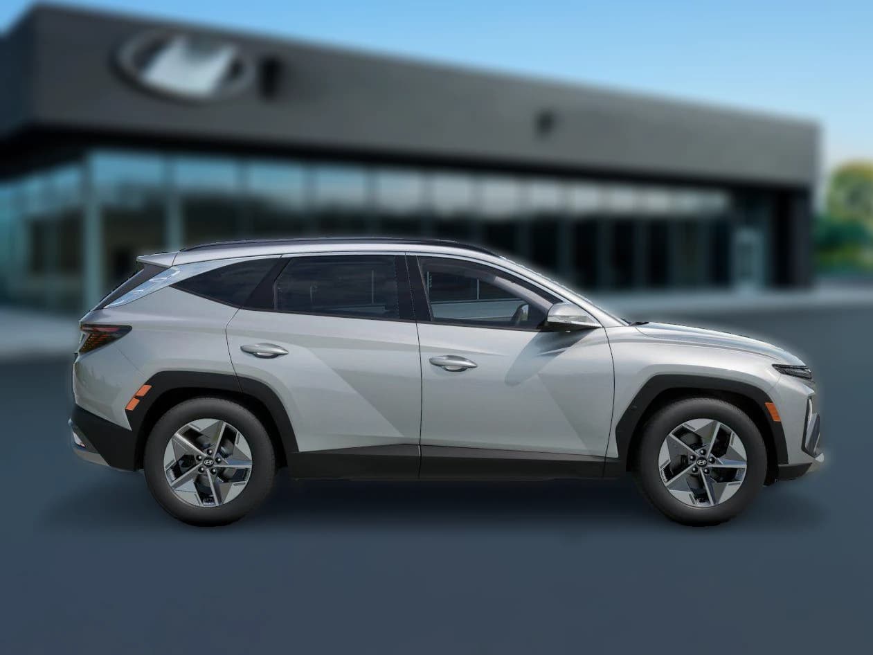 Hyundai Tucson SEL Premium AWD 2026 — side view