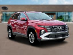 Hyundai Tucson SEL Premium AWD 2026 — side view