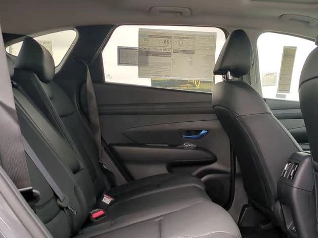 Hyundai Tucson SEL Convenience AWD 2025 — side view