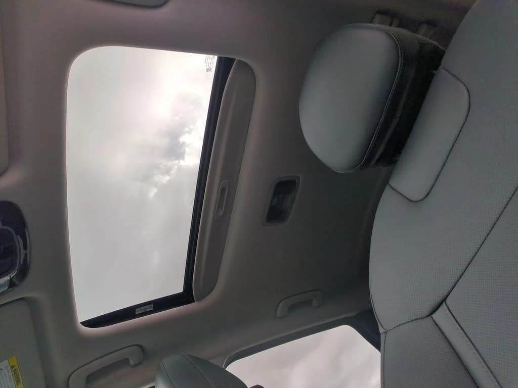 Hyundai Tucson SEL Convenience AWD 2025 — side view