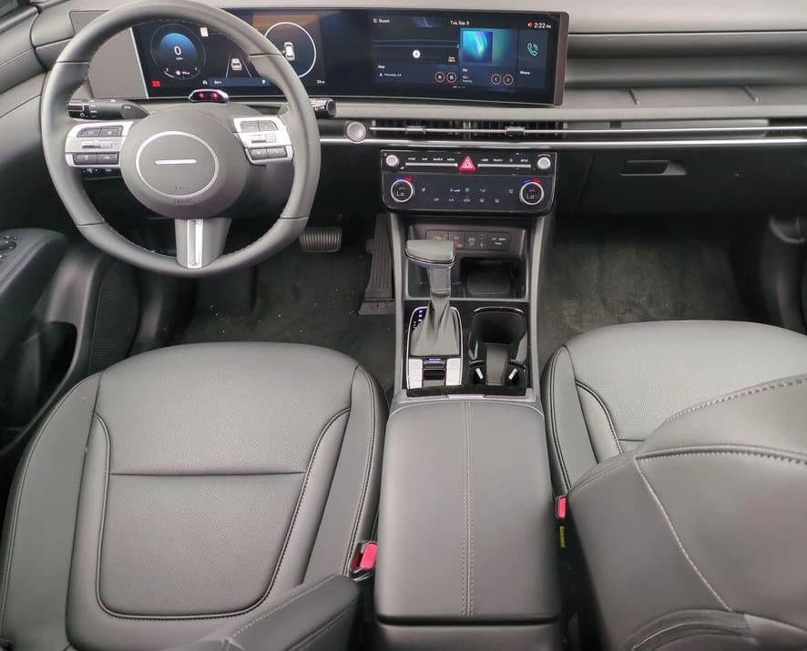 Hyundai Tucson SEL Convenience AWD 2025 — side view