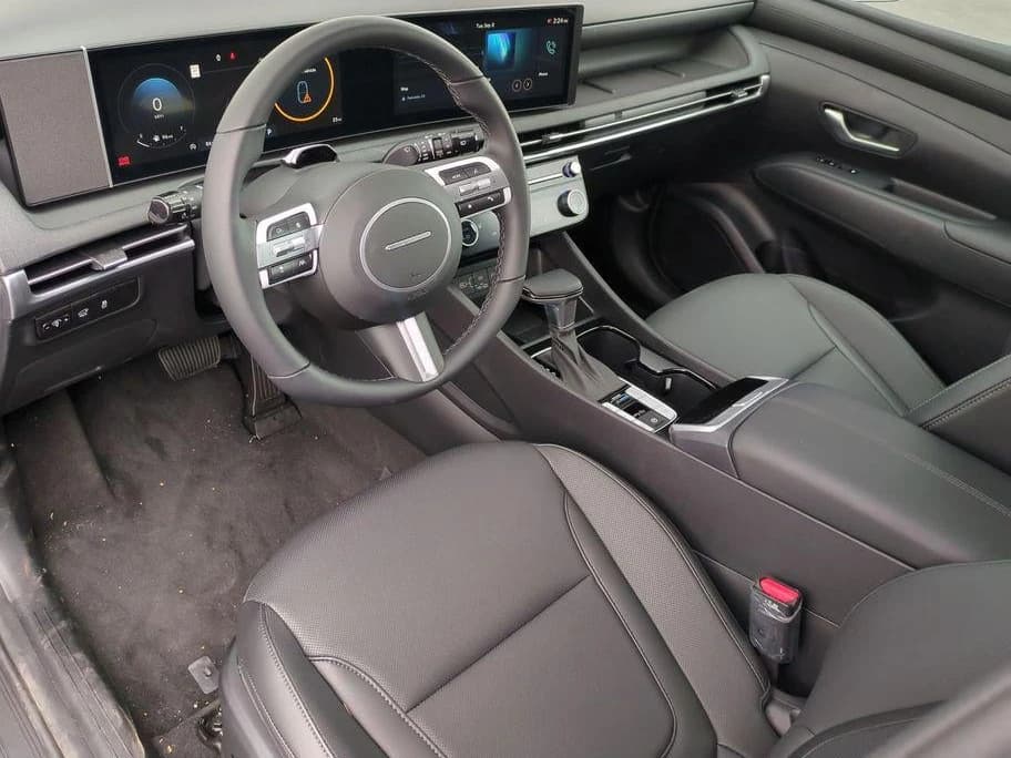 Hyundai Tucson SEL Convenience AWD 2025 — side view