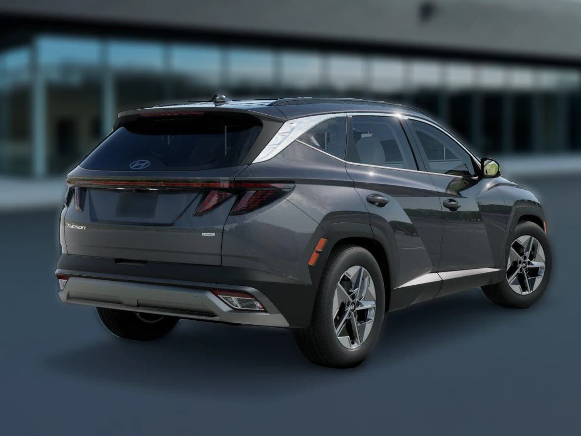 Hyundai Tucson SEL Premium AWD 2026 — side view
