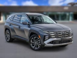 Hyundai Tucson Limited FWD 2025 — side view