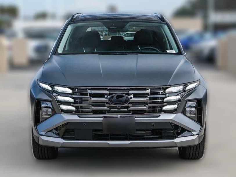 Hyundai Tucson Limited FWD 2025 — side view