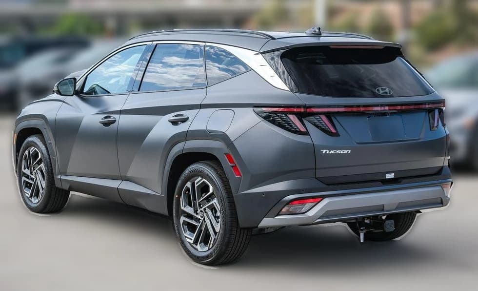 Hyundai Tucson Limited FWD 2025 — side view