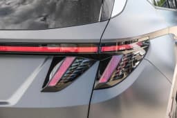 Hyundai Tucson Limited FWD 2025 — side view