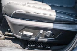 Hyundai Tucson Limited FWD 2025 — side view