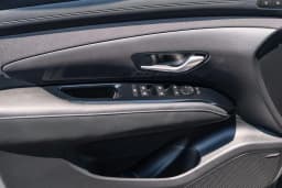 Hyundai Tucson Limited FWD 2025 — side view