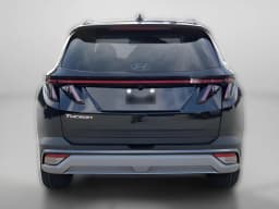 Hyundai Tucson Limited FWD 2026 — side view