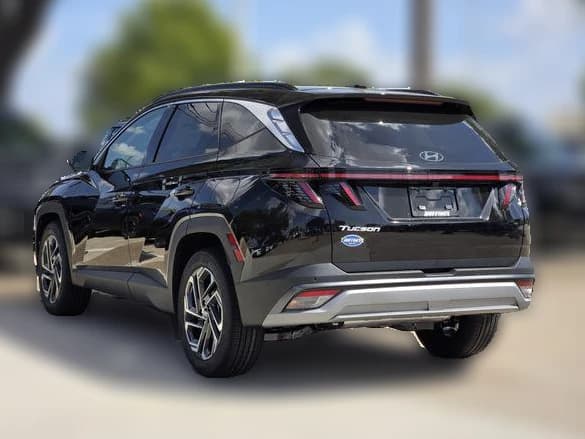 Hyundai Tucson Limited FWD 2026 — side view