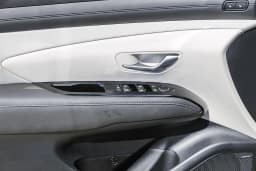 Hyundai Tucson Limited FWD 2026 — side view