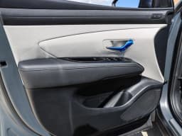 Hyundai Tucson Limited FWD 2026 — side view