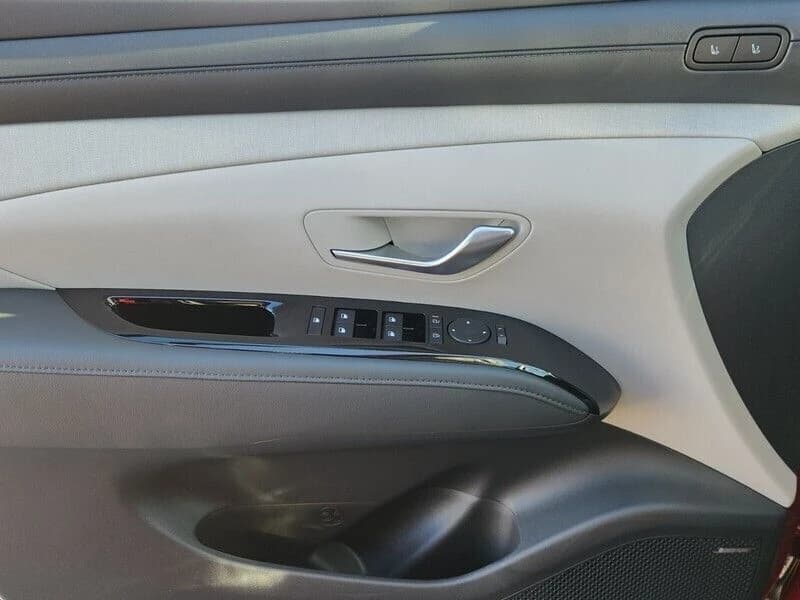 Hyundai Tucson Limited FWD 2026 — side view
