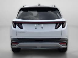 Hyundai Tucson Limited FWD 2026 — side view