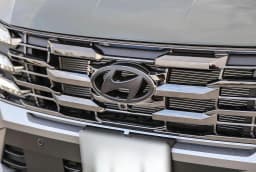 Hyundai Tucson Limited FWD 2026 — side view