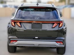Hyundai Tucson Limited FWD 2026 — side view