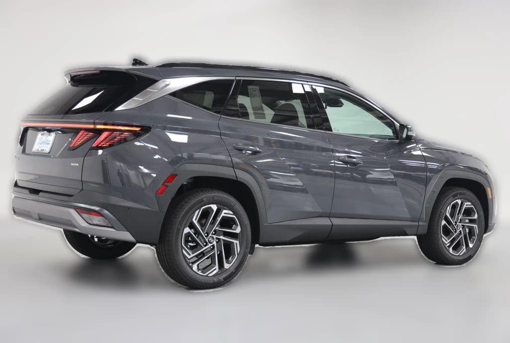 Hyundai Tucson Limited AWD 2026 — side view