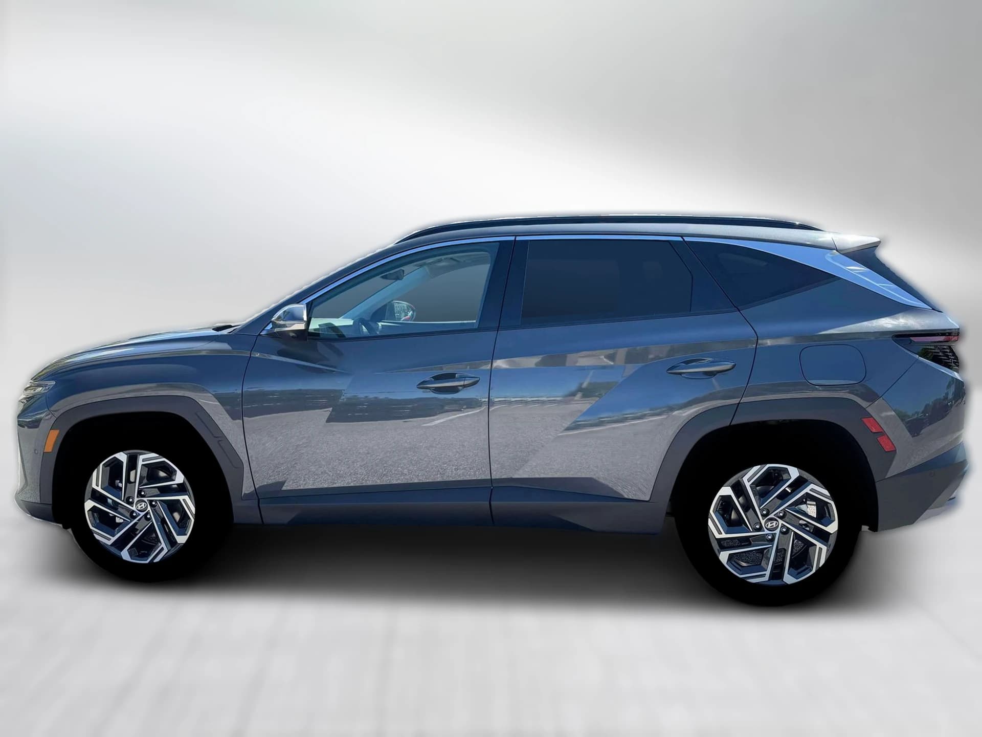 Hyundai Tucson Limited AWD 2026 — side view