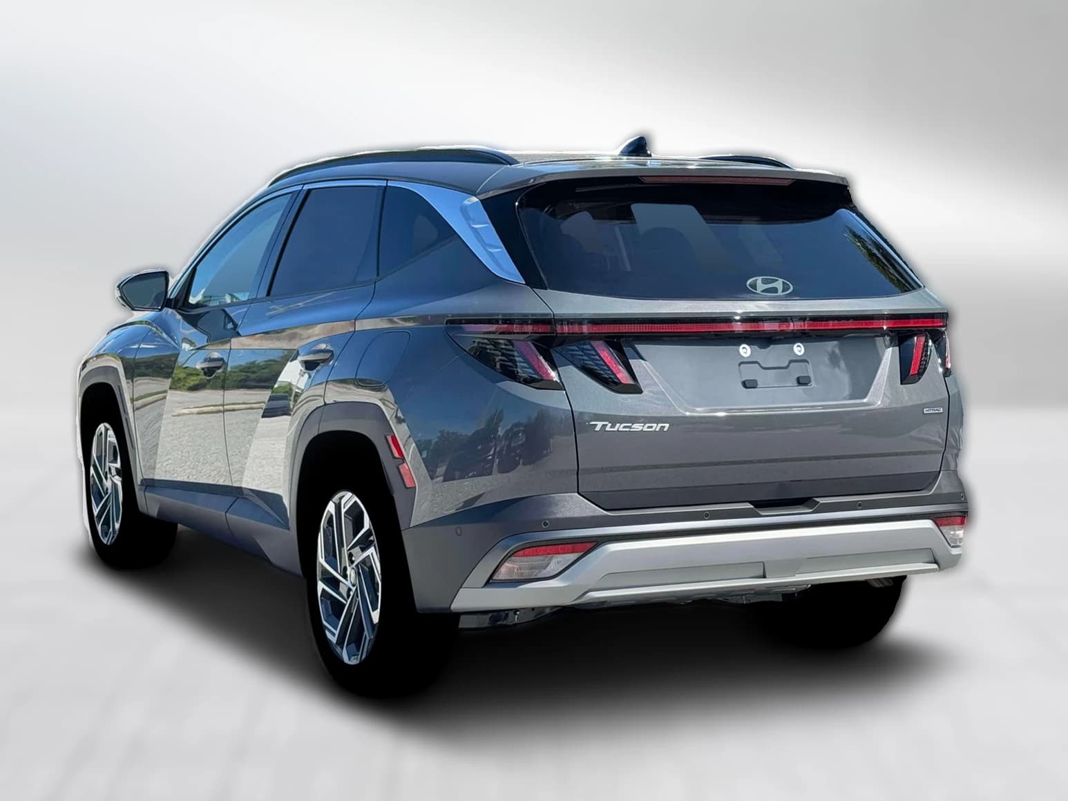 Hyundai Tucson Limited AWD 2026 — side view