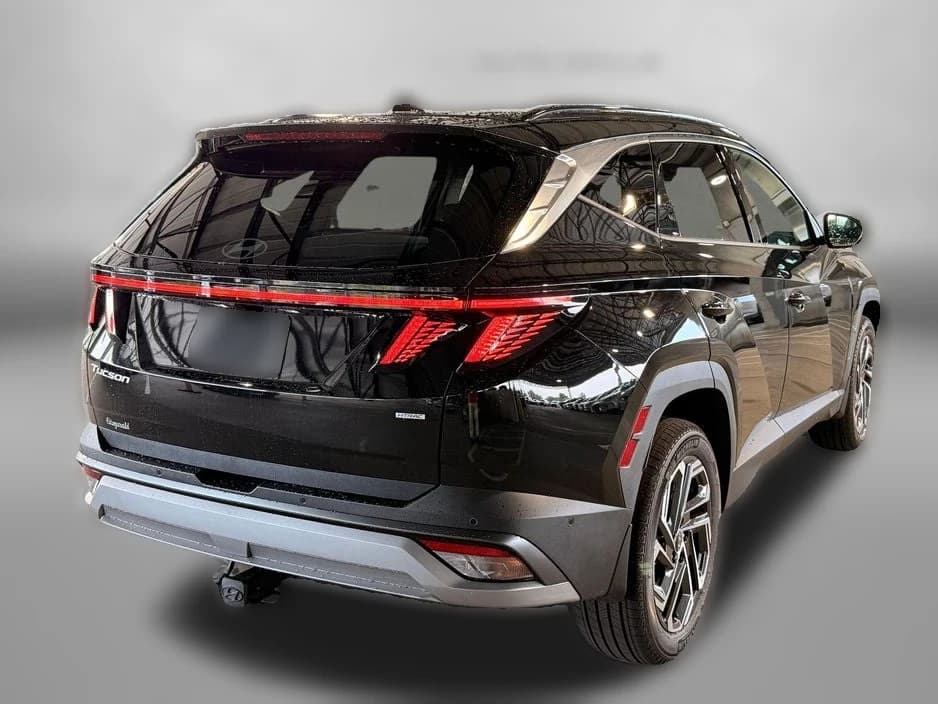 Hyundai Tucson Limited AWD 2026 — side view
