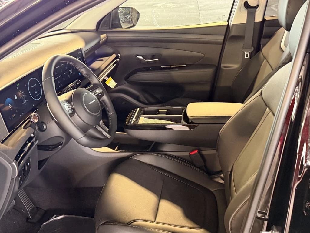 Hyundai Tucson Limited AWD 2026 — side view
