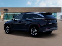 Hyundai Tucson Limited AWD 2026 — side view