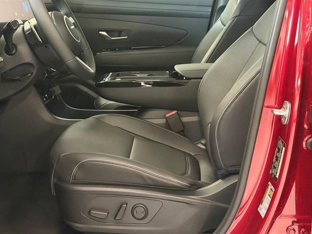 Hyundai Tucson Limited AWD 2026 — side view