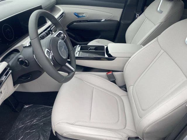 Hyundai Tucson Limited AWD 2025 — side view