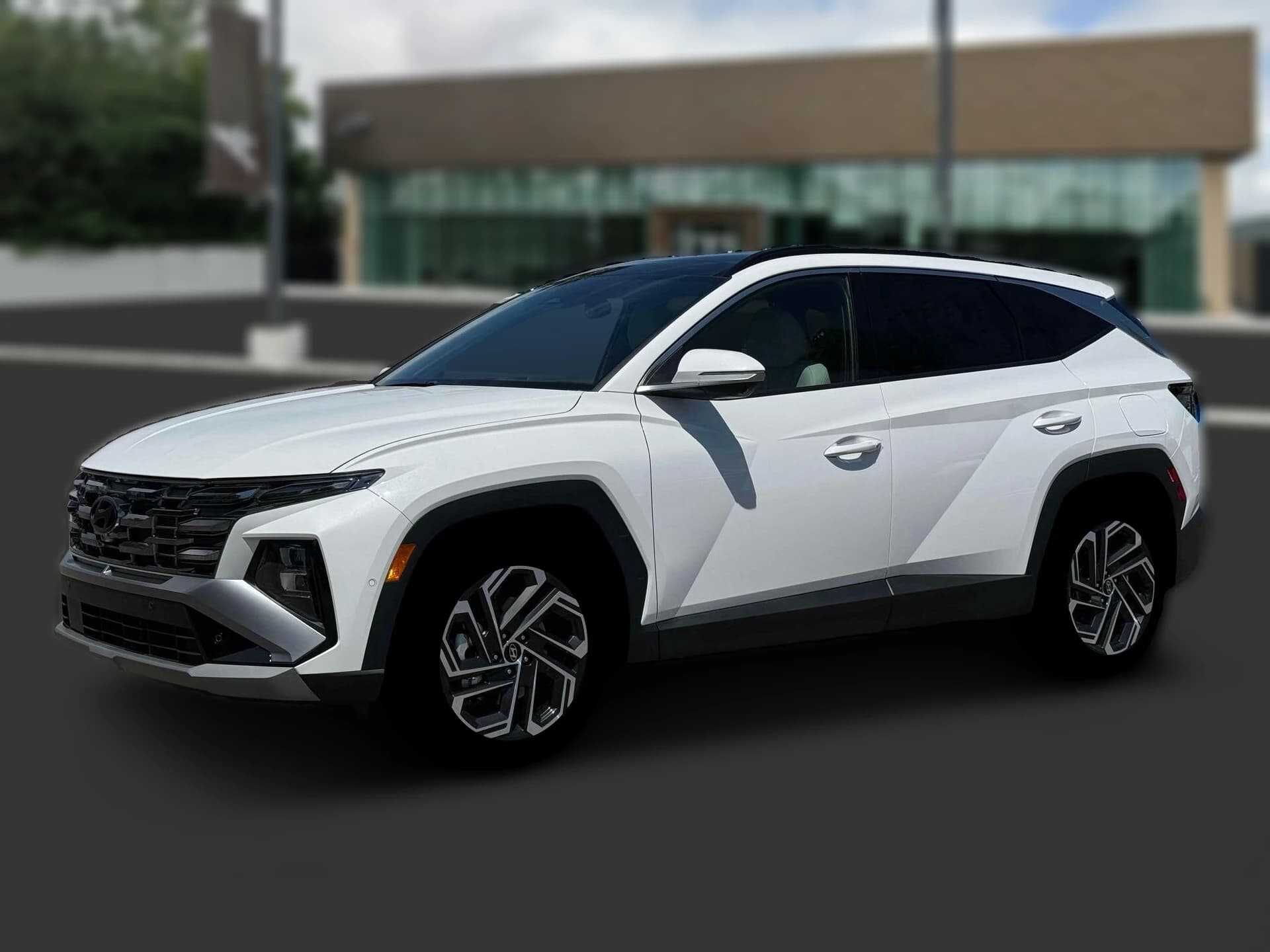 Hyundai Tucson Limited AWD 2026 — side view