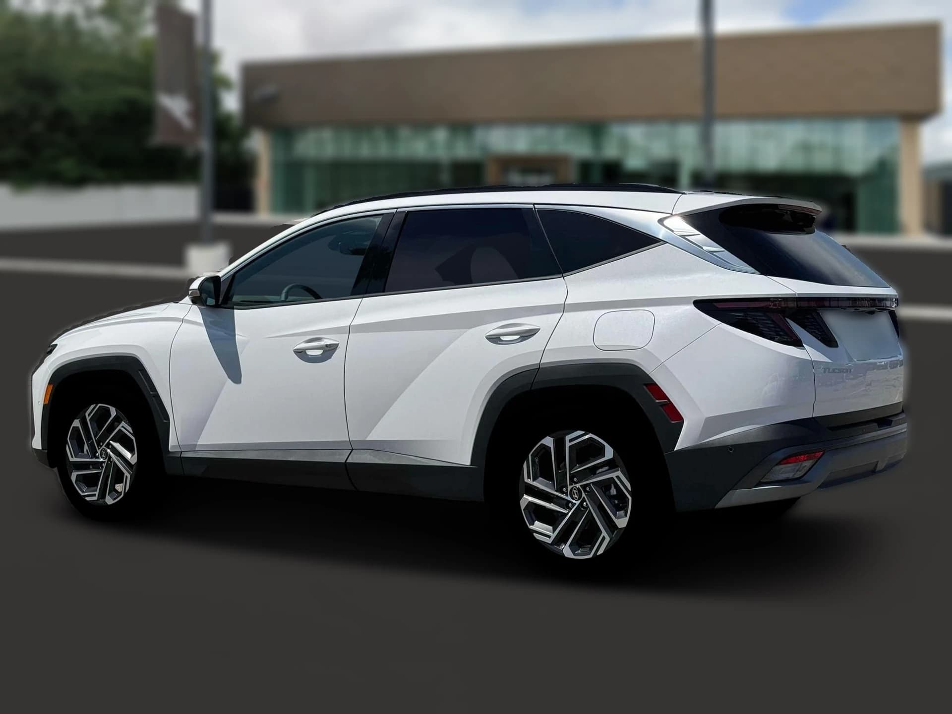 Hyundai Tucson Limited AWD 2026 — side view