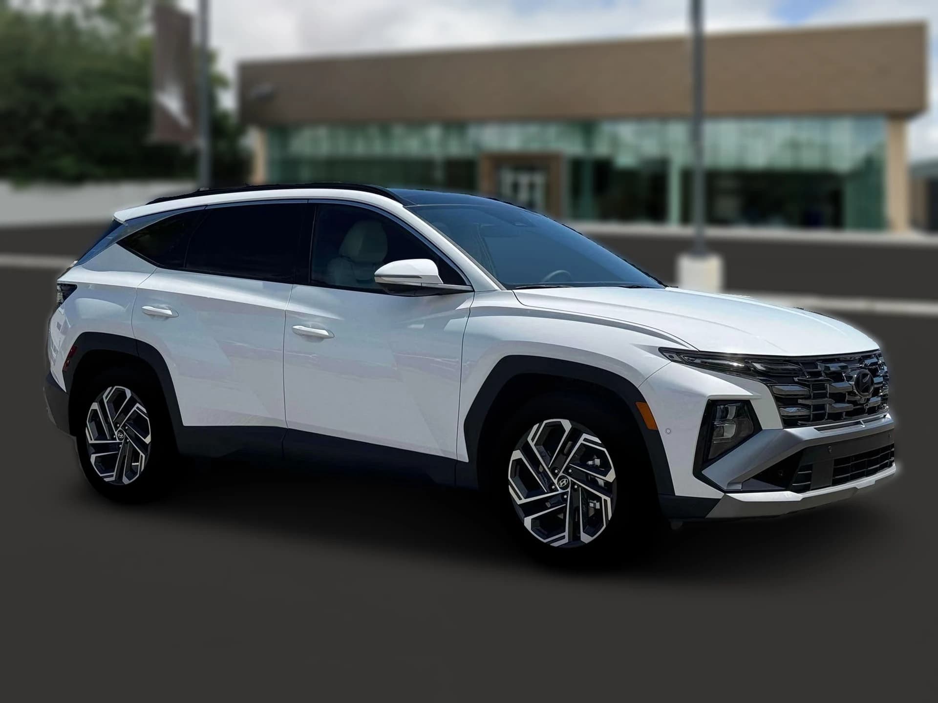 Hyundai Tucson Limited AWD 2026 — side view