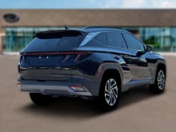 Hyundai Tucson Limited AWD 2026 — side view