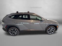 Hyundai Tucson Limited AWD 2026 — side view