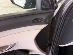 Hyundai Tucson Limited AWD 2026 — side view