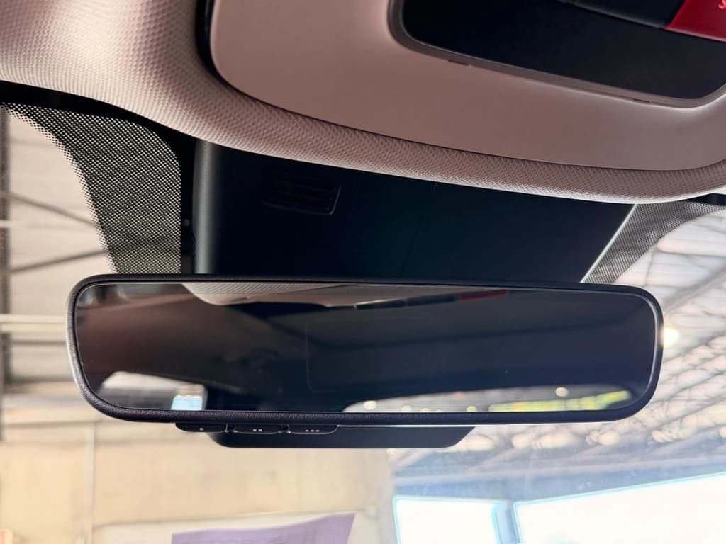 Hyundai Tucson Limited AWD 2026 — side view