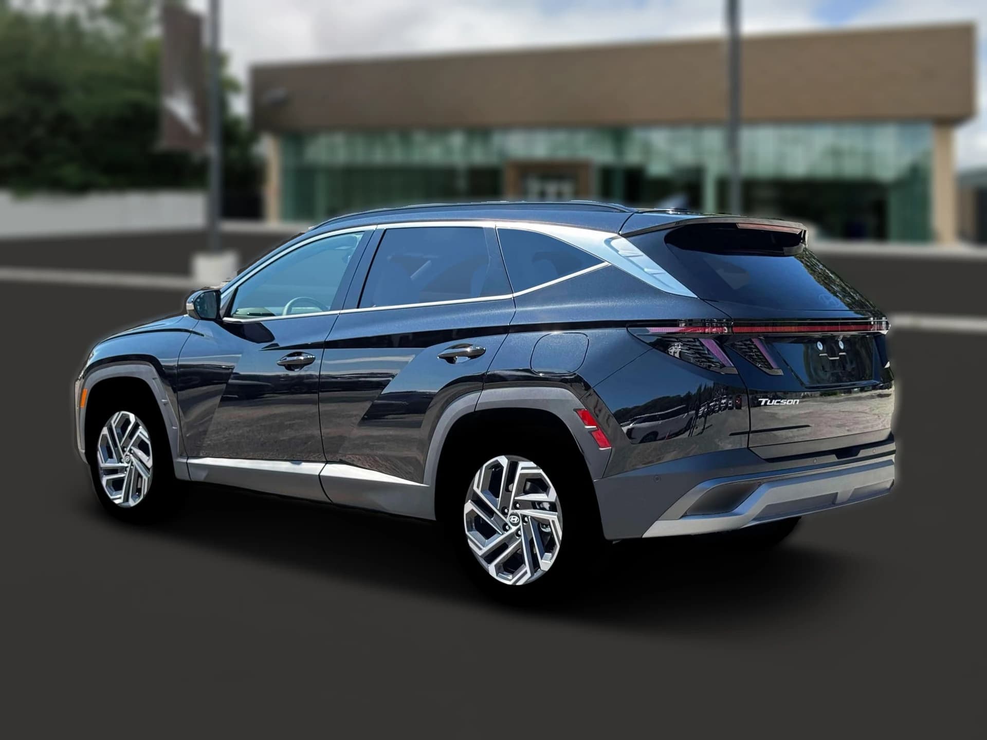 Hyundai Tucson Limited AWD 2026 — side view