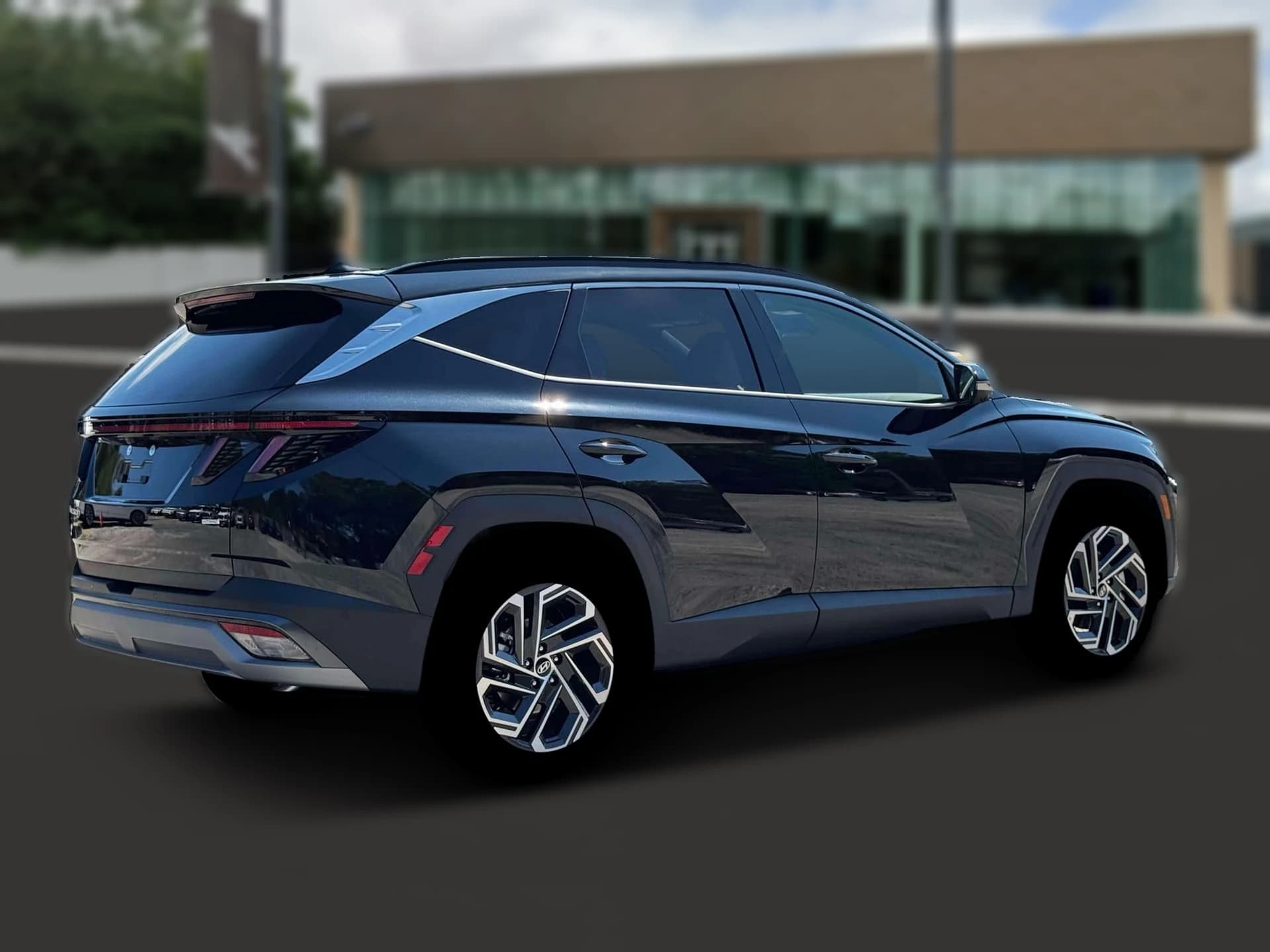 Hyundai Tucson Limited AWD 2026 — side view