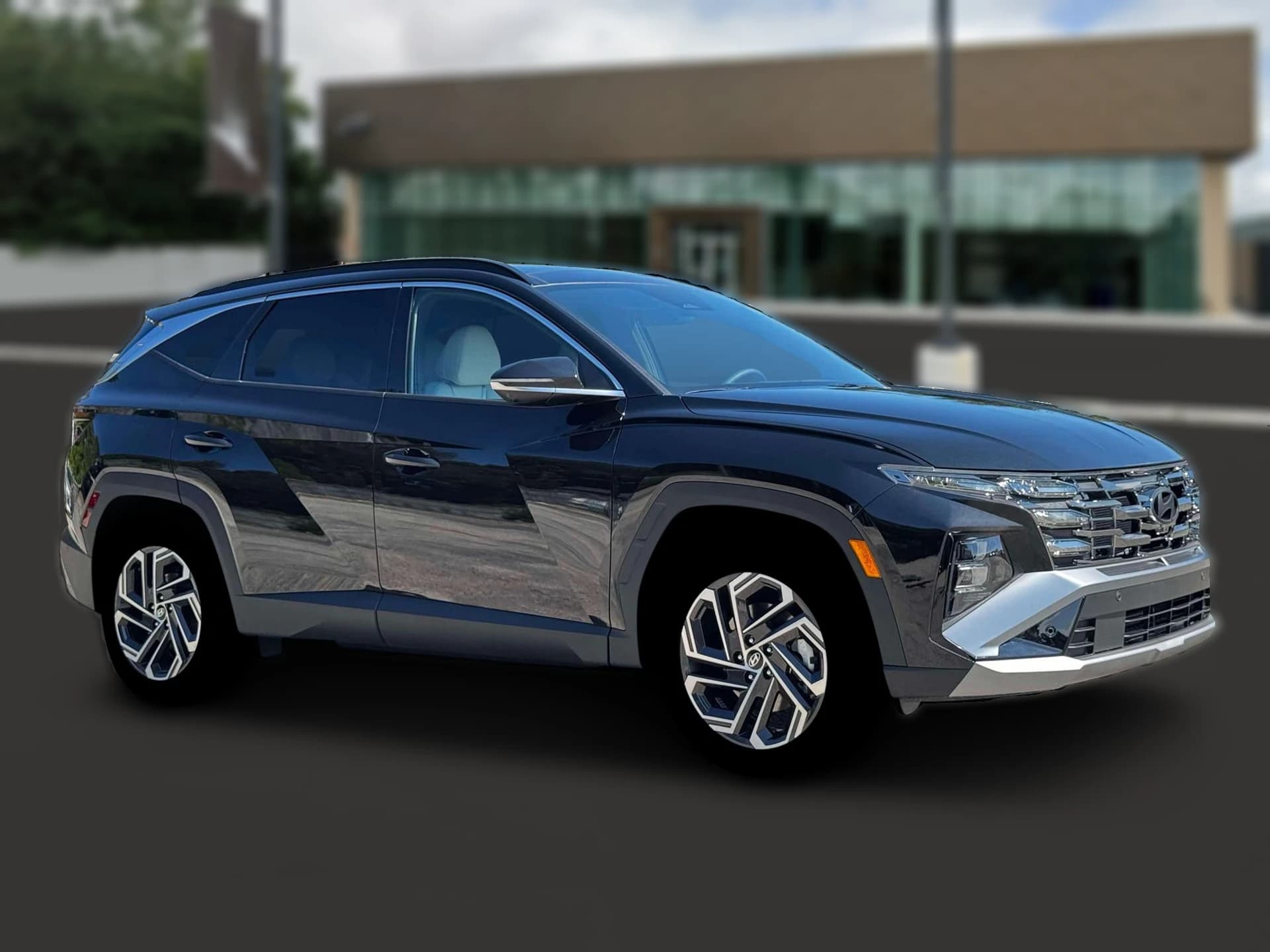 Hyundai Tucson Limited AWD 2026 — side view