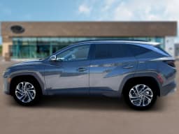 Hyundai Tucson Limited AWD 2026 — side view
