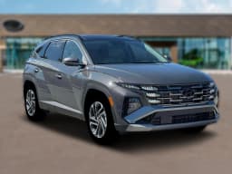Hyundai Tucson Limited AWD 2026 — side view