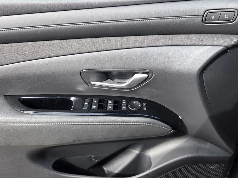Hyundai Tucson Limited AWD 2026 — side view