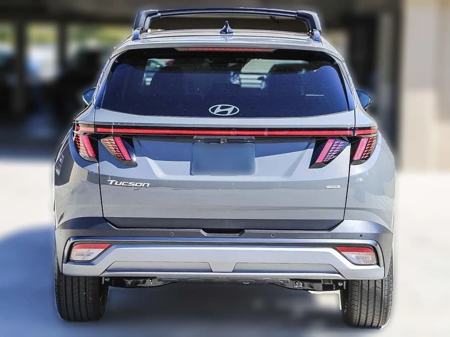 Hyundai Tucson Limited AWD 2026 — side view
