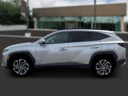 Hyundai Tucson Limited AWD 2026 — side view