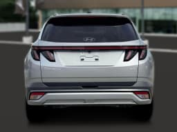 Hyundai Tucson Limited AWD 2026 — side view