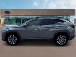 Hyundai Tucson Limited AWD 2026 — side view