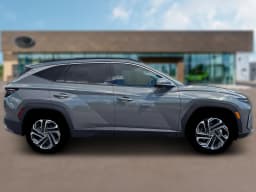 Hyundai Tucson Limited AWD 2026 — side view